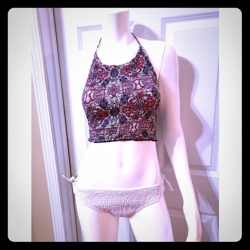 Halter crop bikini top